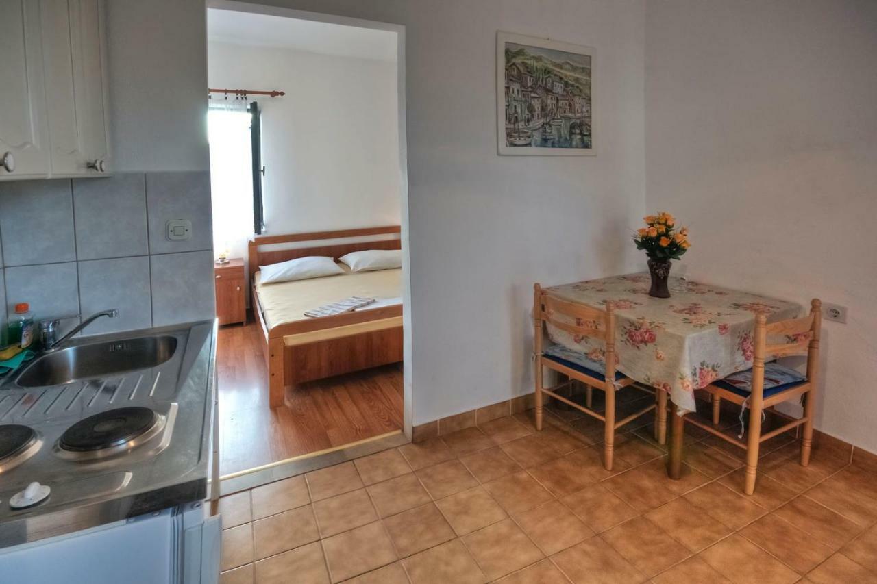 Apartments Srhoj สตารีกราด ภายนอก รูปภาพ